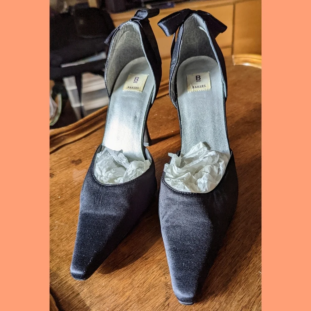 Ted Baker Classy Black Satin Pumps - Picture 4 of 7